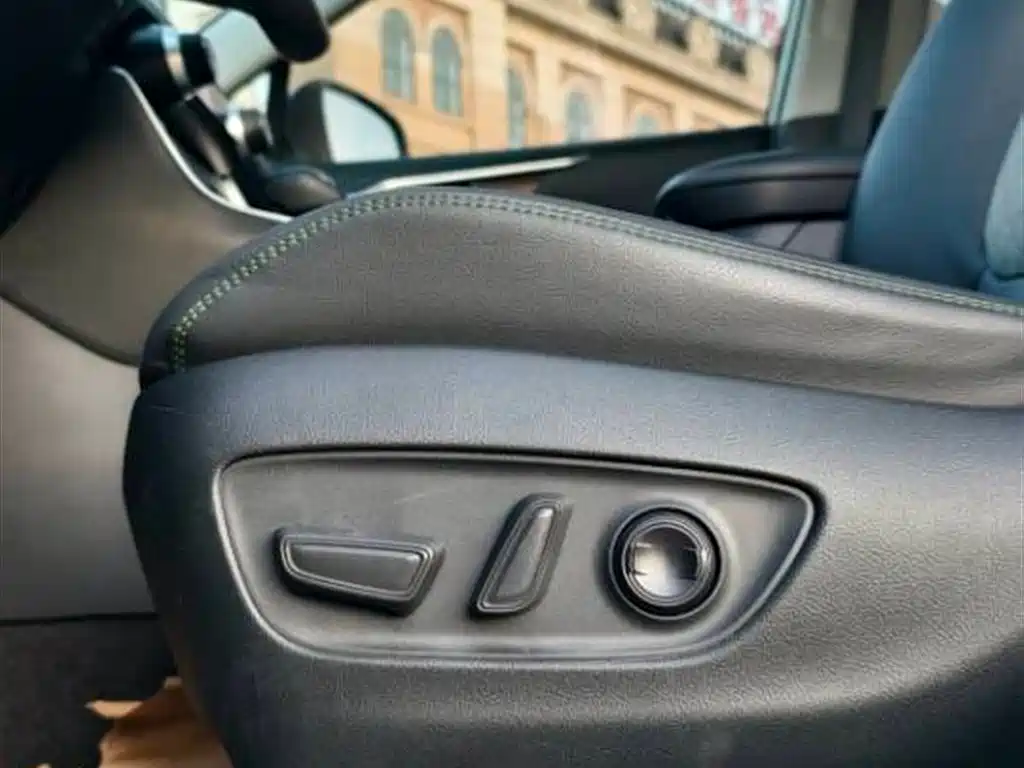 Toyota RAV4 2022 2.0L CVT Plus