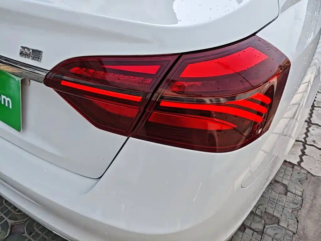 Geely Emgrand — миниатюра 8