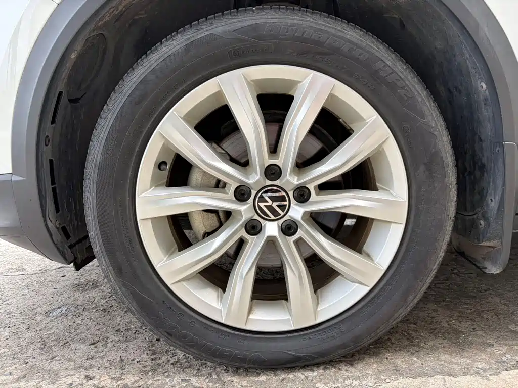 Volkswagen T-Roc — миниатюра 23