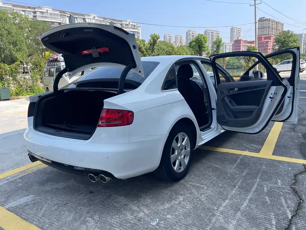 Audi A4L — миниатюра 10