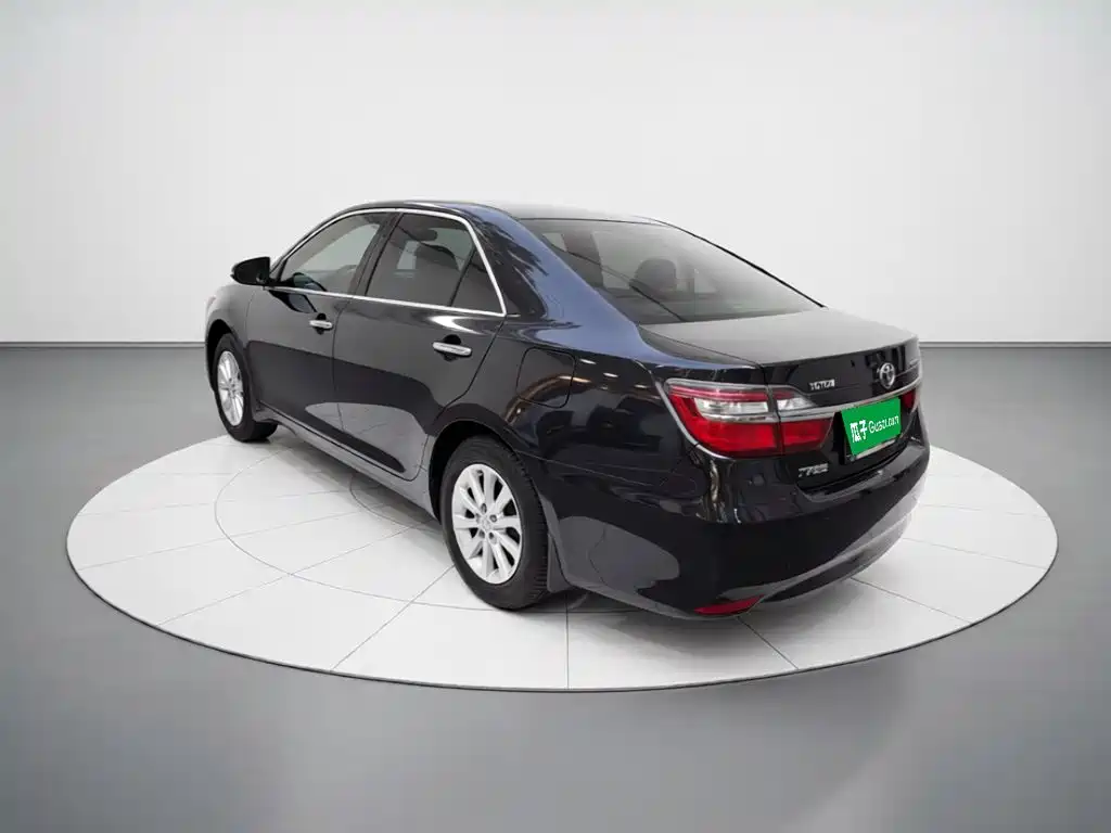 Toyota Camry — миниатюра 24
