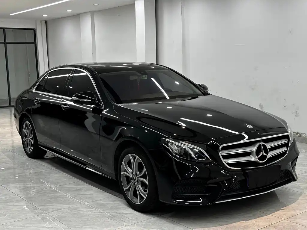 Mercedes-Benz E-Class — миниатюра 3