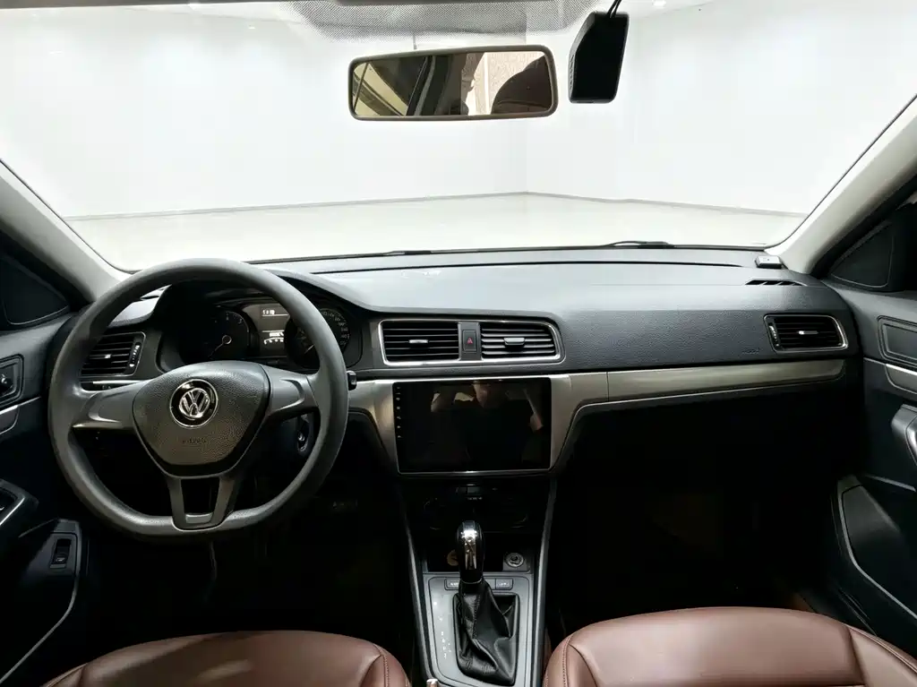 Volkswagen Lavida — миниатюра 6