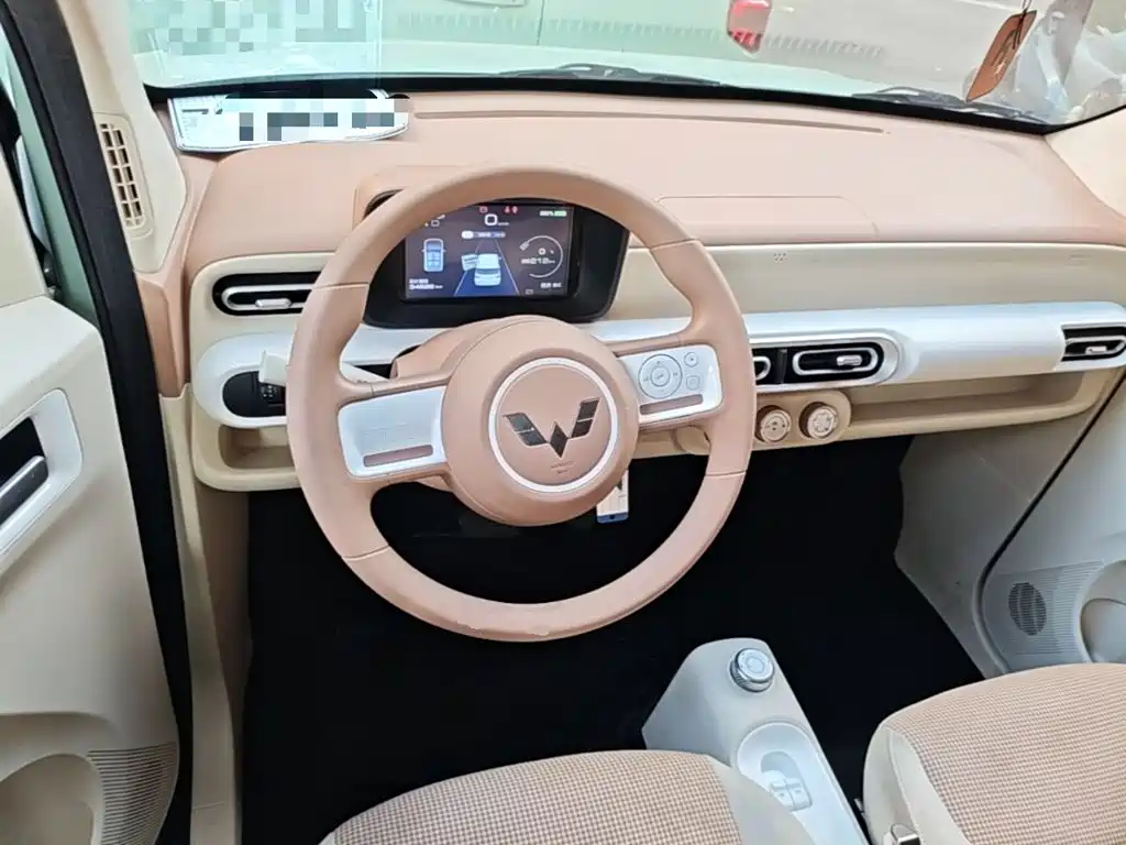 Wuling MINIEV — миниатюра 11
