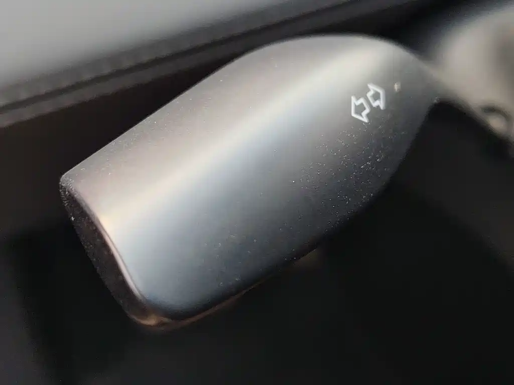 Tesla Model Y — миниатюра 27