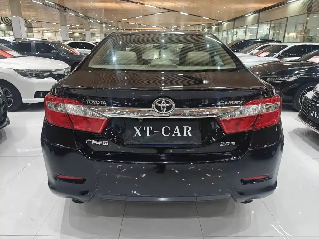 Toyota Camry — миниатюра 14
