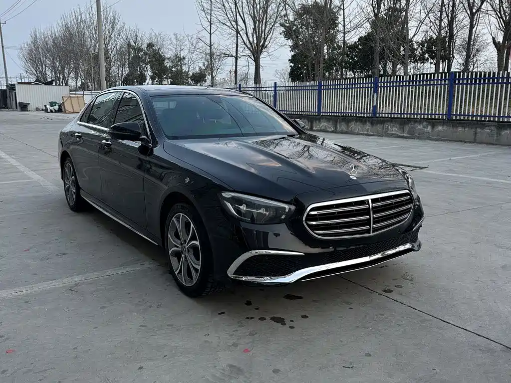 Mercedes-Benz E-Class 2022