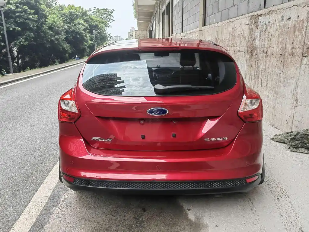 Ford Focus — миниатюра 11