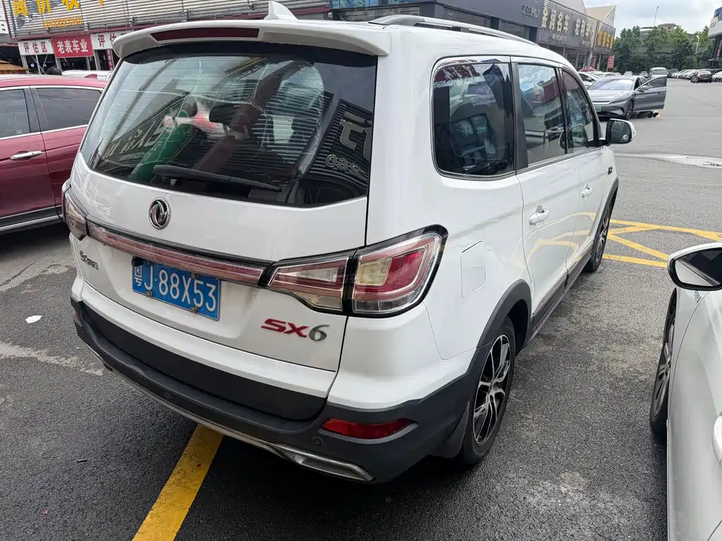 Dongfeng SX6 2016 1.6L CVT Premium