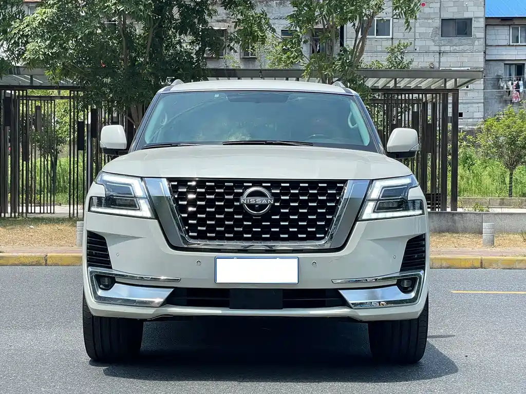 Nissan Patrol — миниатюра 2