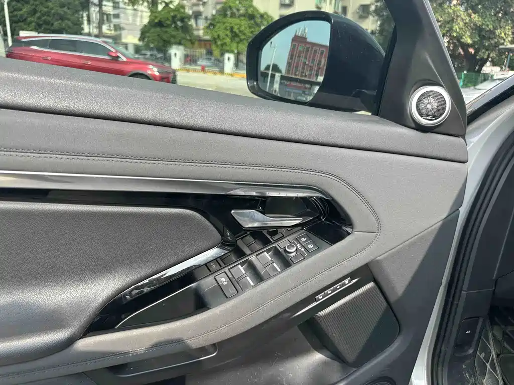 Land Rover Evoque — миниатюра 3