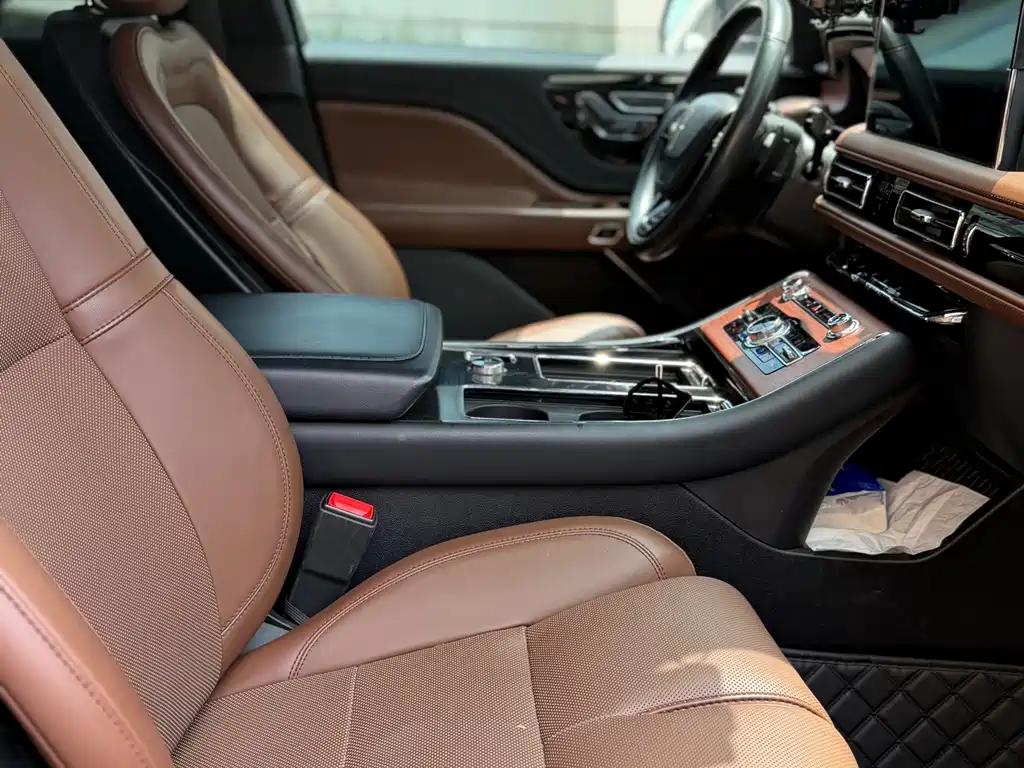 Lincoln Aviator 2022 3.0T V6