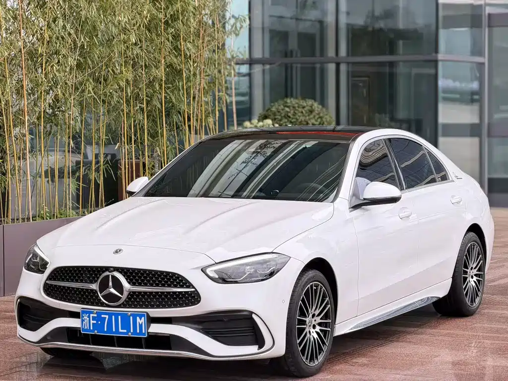 Mercedes-Benz C-Class 2024