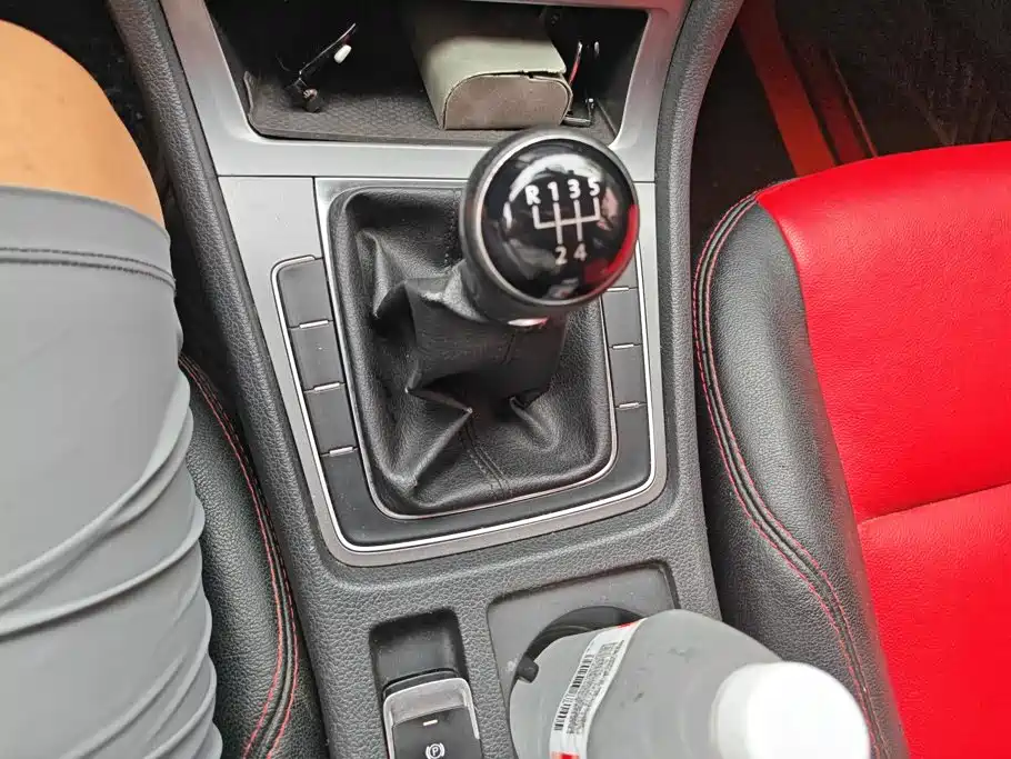 Volkswagen Golf — миниатюра 16