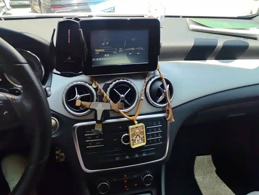 Mercedes-Benz GLA — миниатюра 13