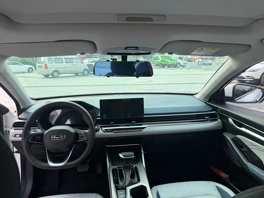 Geely Emgrand — миниатюра 9