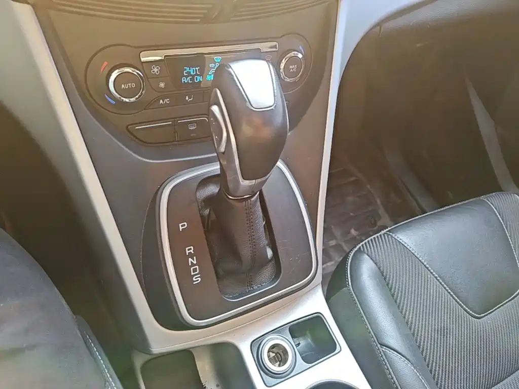 Ford Kuga — миниатюра 19