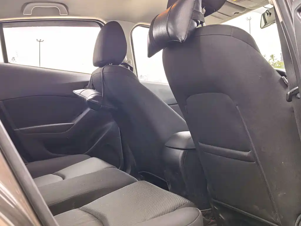 Mazda 3 Axela — миниатюра 11