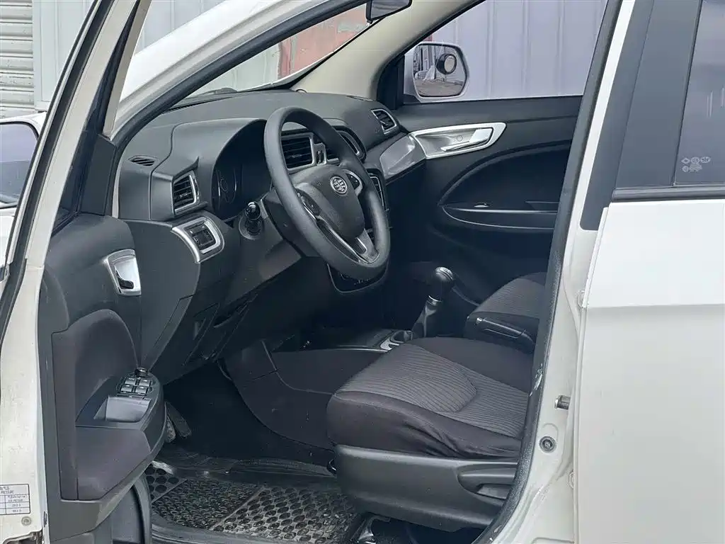 FAW D60 2016 1.5L MT