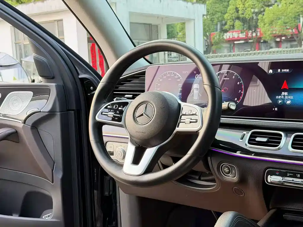 Mercedes-Benz GLE (Import) — миниатюра 4
