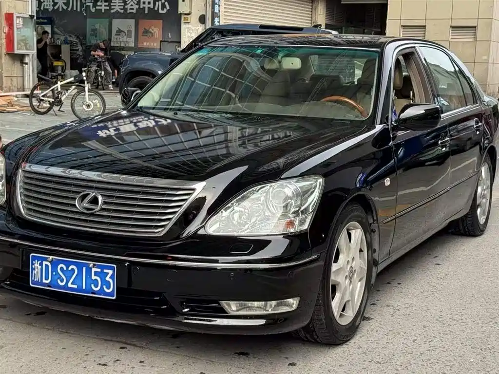 Купить Lexus LS