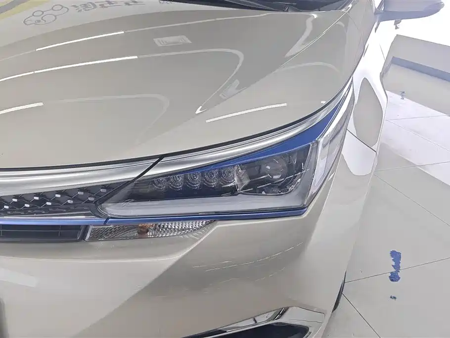 TOYOTA COROLLA DUAL ENGINE E+