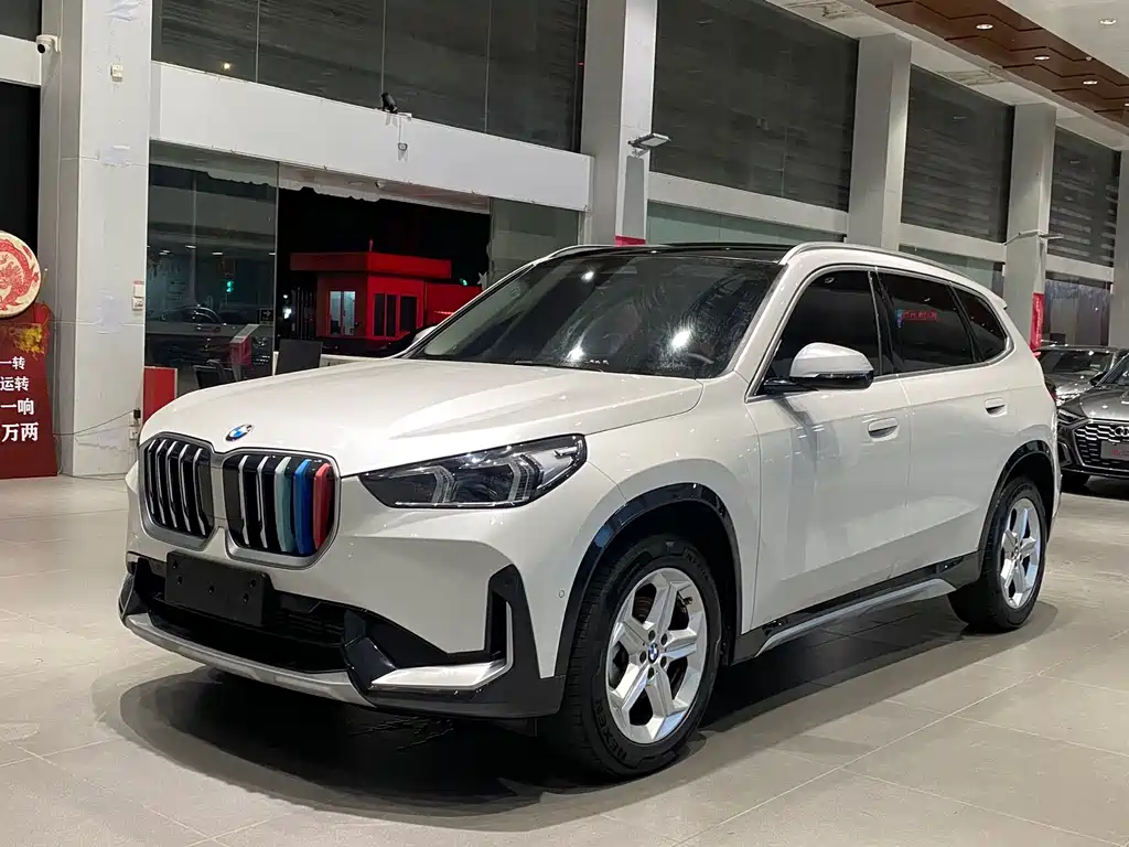 Купить BMW X1