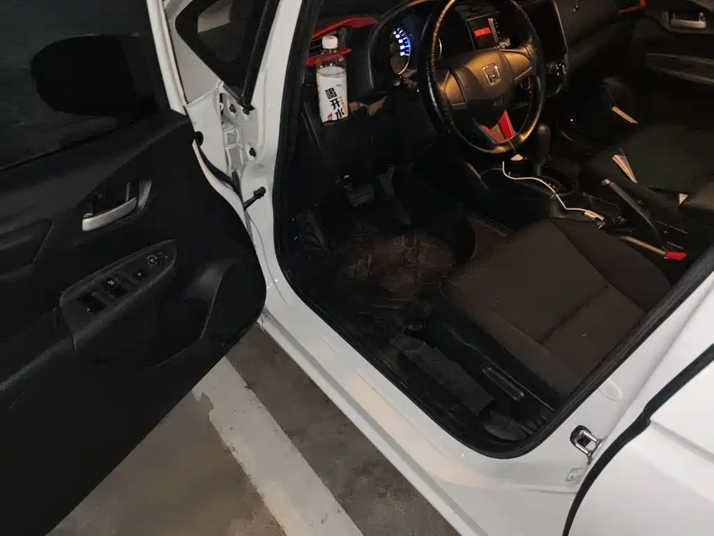 Honda Fit — миниатюра 17