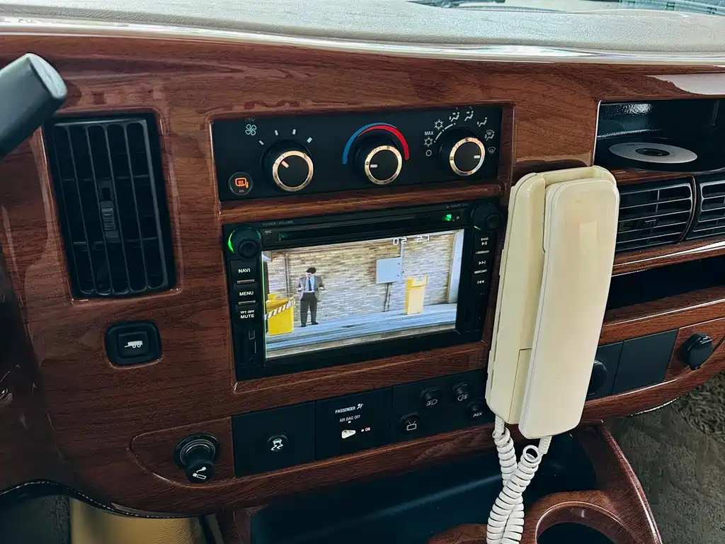 GMC Savana 2011 6.0L 10 мест