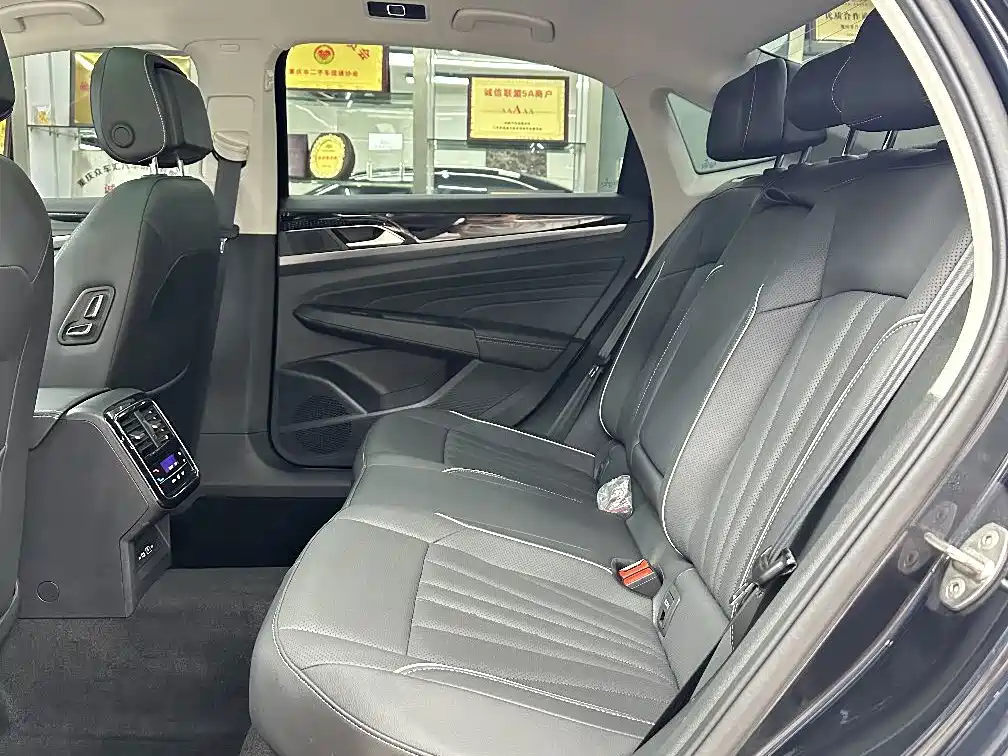 Volkswagen Passat — миниатюра 9