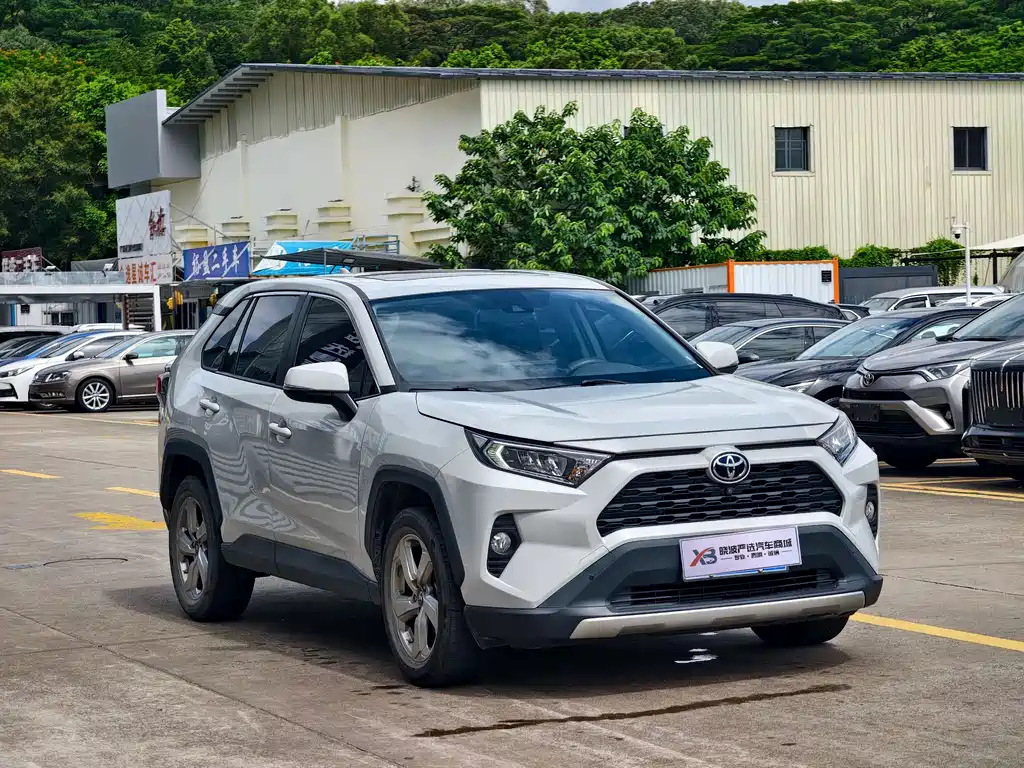 Toyota RAV4 2022 2.0L CVT