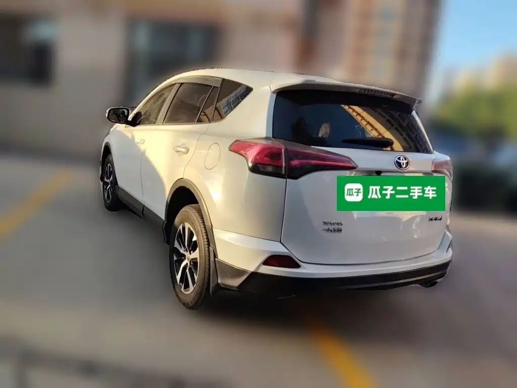 Toyota RAV4 — миниатюра 25