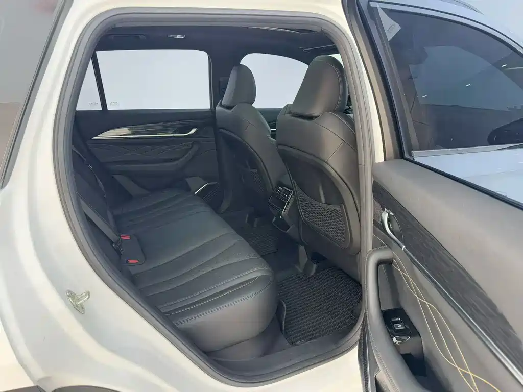 Geely Xingyue L — миниатюра 7
