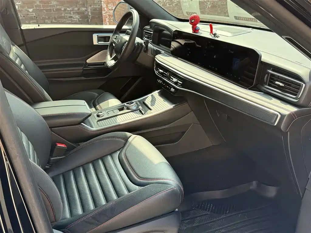 Ford Explorer — миниатюра 12