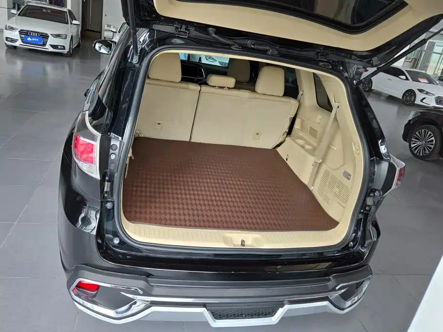 Toyota Highlander — миниатюра 4