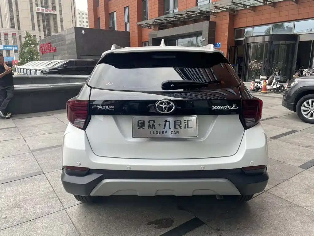 Toyota Yaris L — миниатюра 9