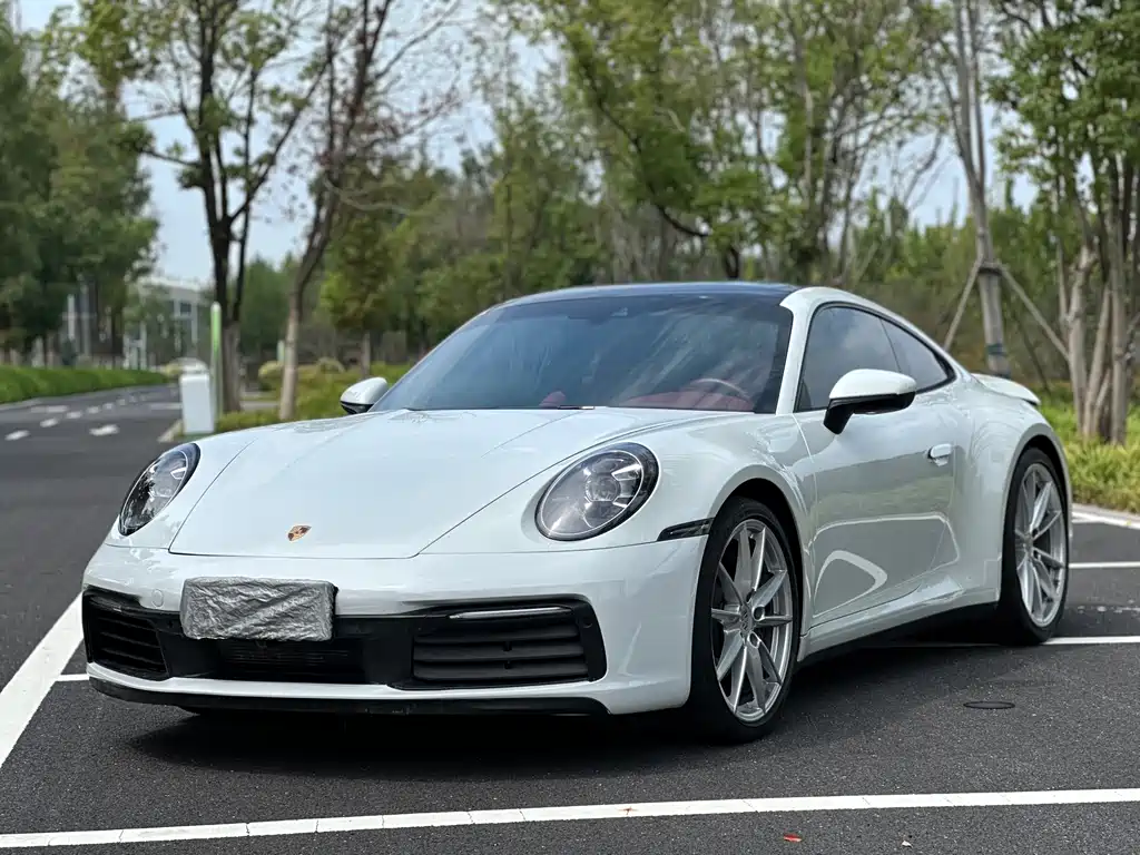 PORSCHE 911