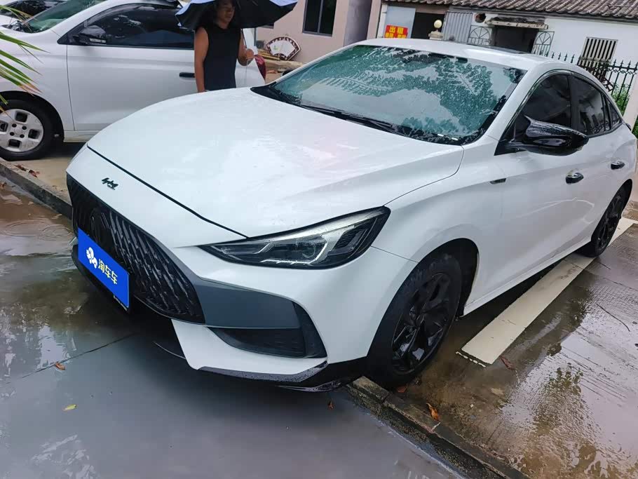 MG MG5 1.5 л 2023 г. Белый, пробег 47000 км