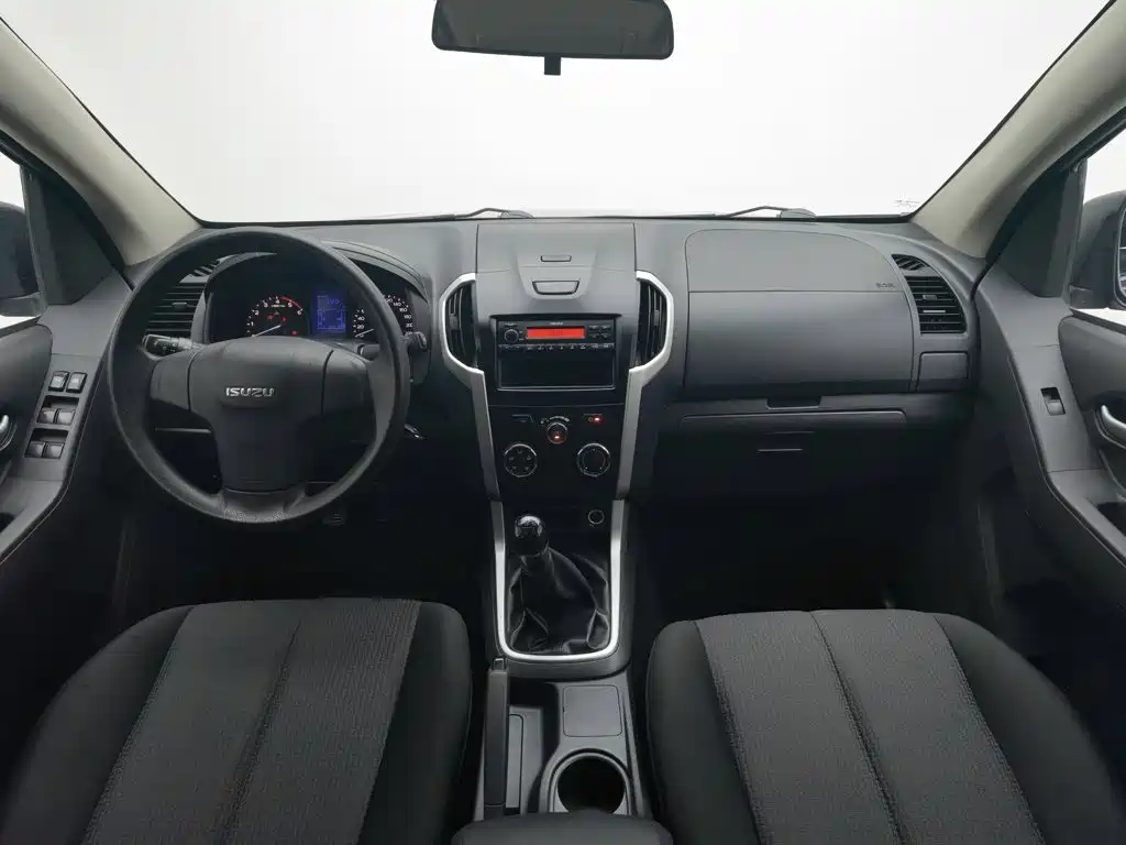 Isuzu D-MAX — миниатюра 5