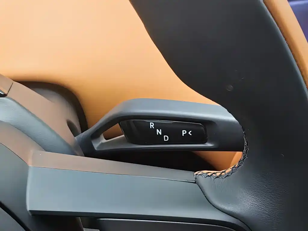 Xiaomi YU7 — миниатюра 13