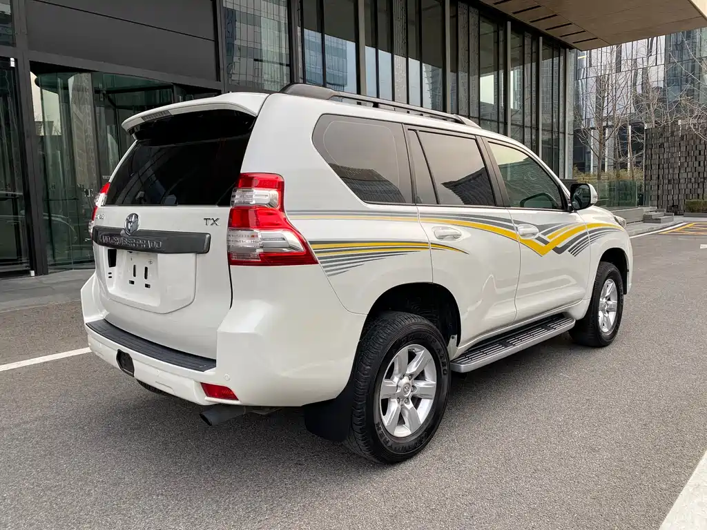 TOYOTA PRADO