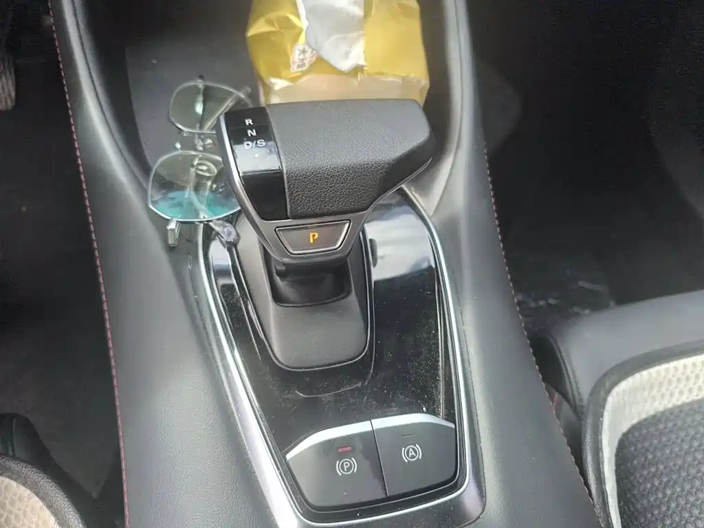 MG MG5 — миниатюра 7