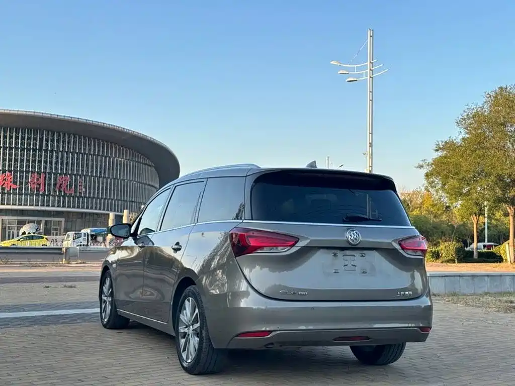 Buick GL6 — миниатюра 6