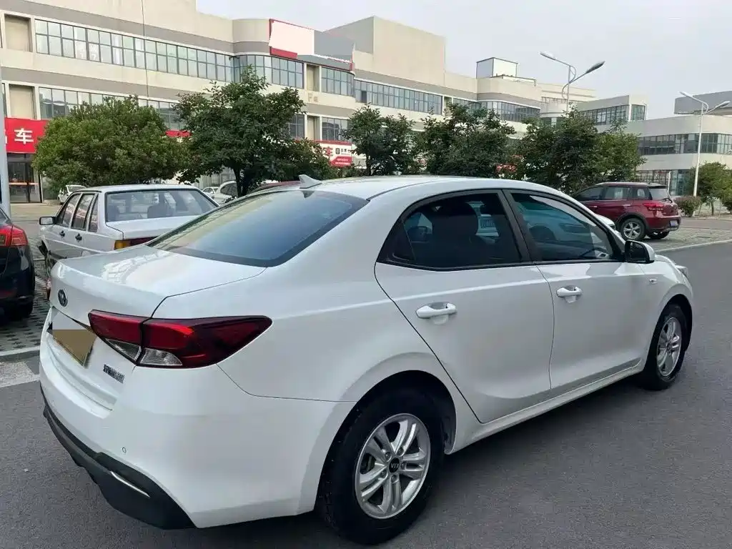 Kia Forte — миниатюра 6