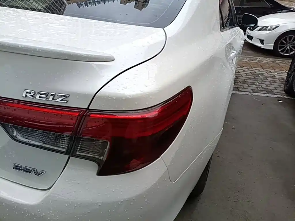 Toyota Reiz 2013 2.5V