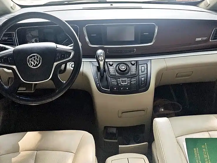Buick GL8 — миниатюра 6