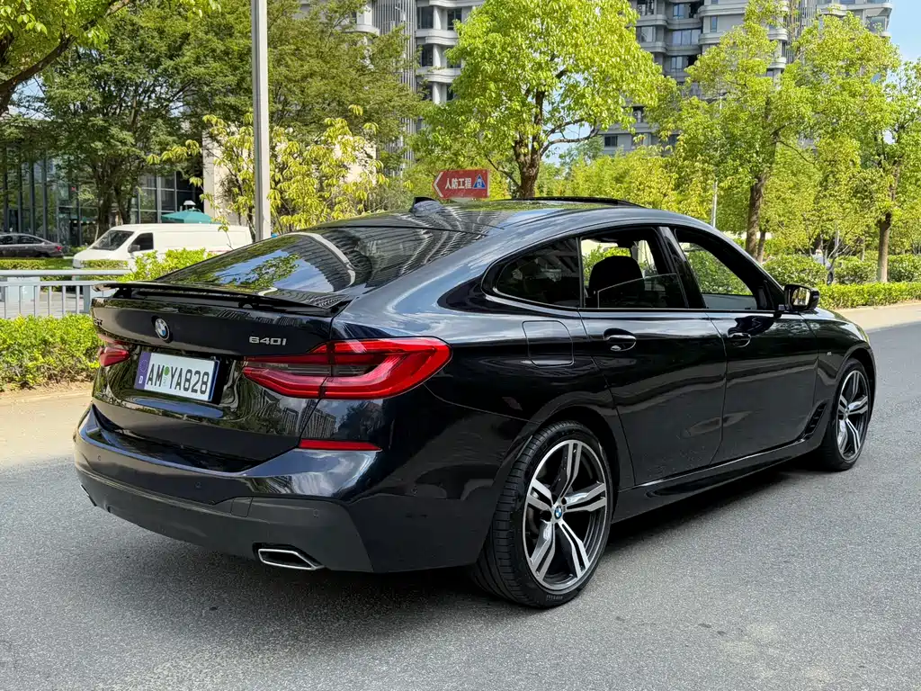 BMW 6 Series GT — миниатюра 6