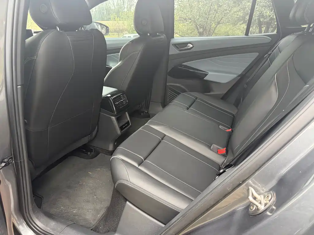 Volkswagen ID.4 X — миниатюра 5