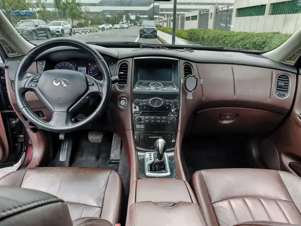 Infiniti QX50 (Import) — миниатюра 7