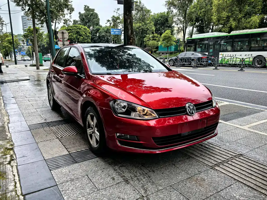 Volkswagen Golf 2015 1.6L AT Comfort